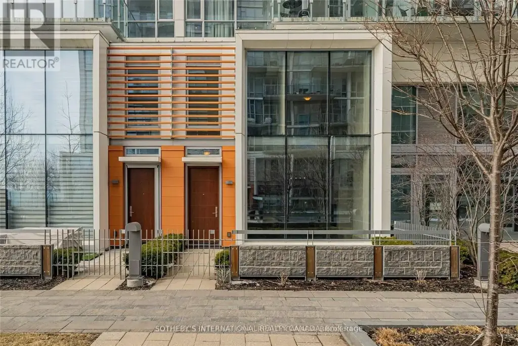 Th-113 - 29 Queens Quay E, Toronto (Waterfront Communities)